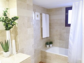 Baño Marbella Alquiler 3.jpg